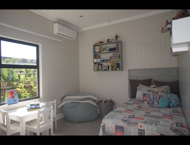 5 BEDROOM HOUSE TO LET IN PALM LAKES ESTATE